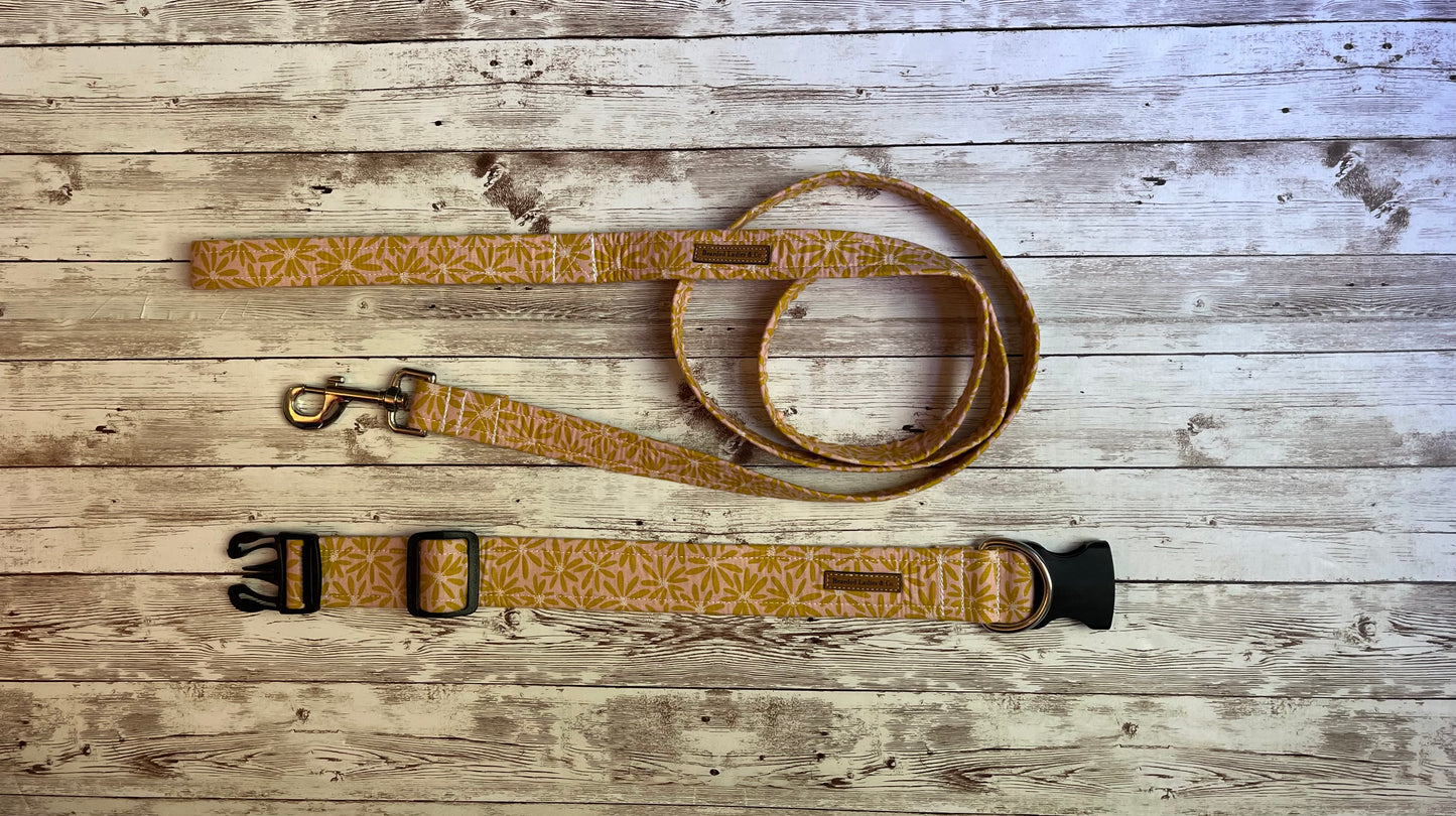 Retro Floral Dog Collar