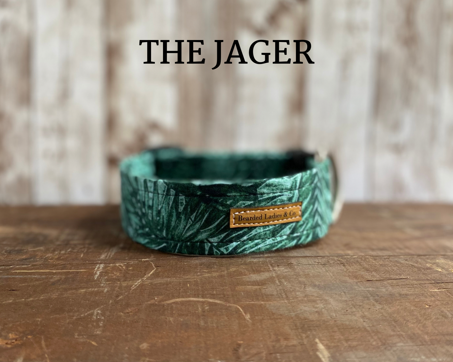 Dark Green Tropical Leaves Dog Collar